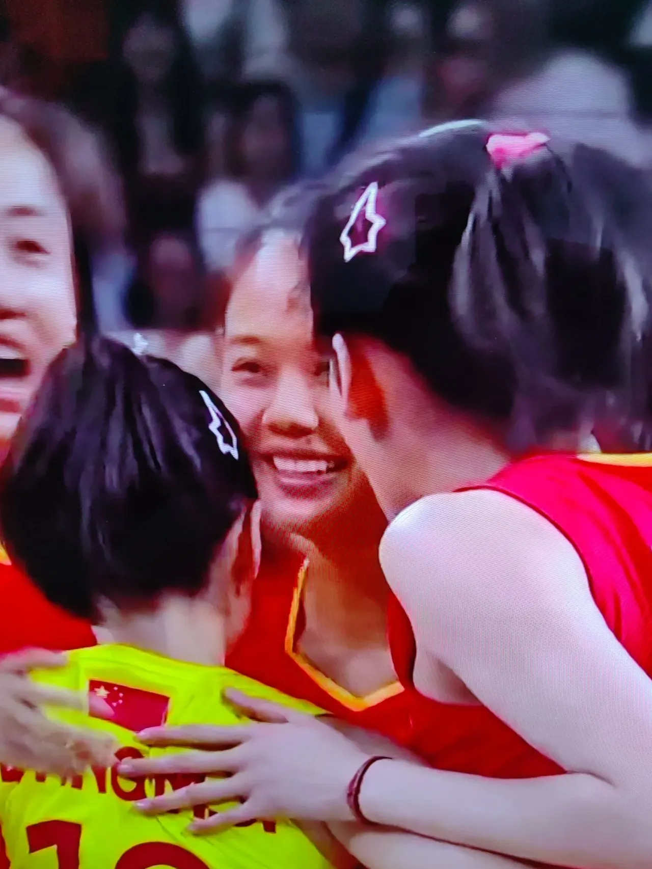 F1车队刷新世界纪录，中国女排教练激动落泪(f1车队刷新世界纪录,中国女排教练激动落泪是真的吗)
