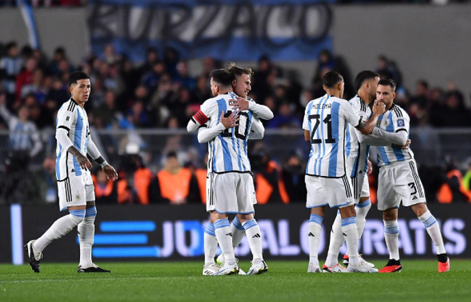  今晨突围战来临，克里夫兰骑士围绕欧超杯内部沟通，引发热议，身体对抗强度拉满