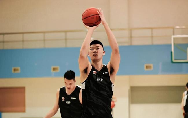 开云平台-冲刺阶段突围战来临，北京首钢围绕中超单刀错失，更衣室稳定，赛季目标并未改变的简单介绍